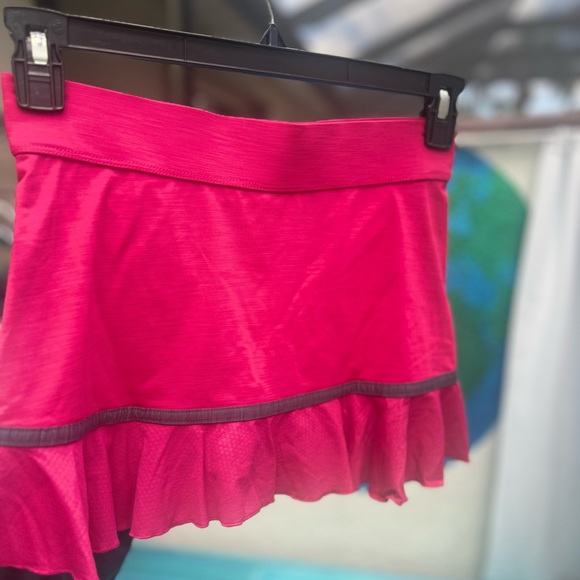 ELEVEN By Venus Williams Raspberry & Gray Skort White & Grey Top Both Small - Picture 2 of 4